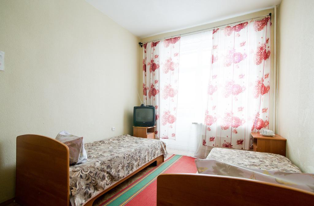 Hotel Iskozh Kirov  Exteriör bild